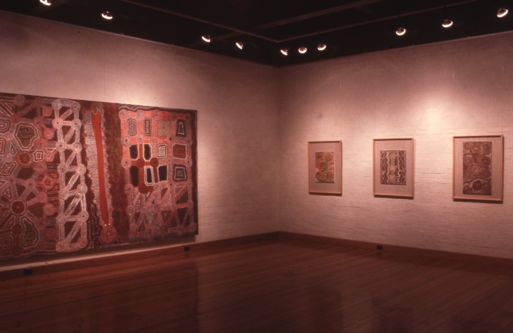 idg_archive_1987_charlie_tjungurrayi_a_retrospective_exhibition_of_paintings_1970-1986._001_install.jpg
