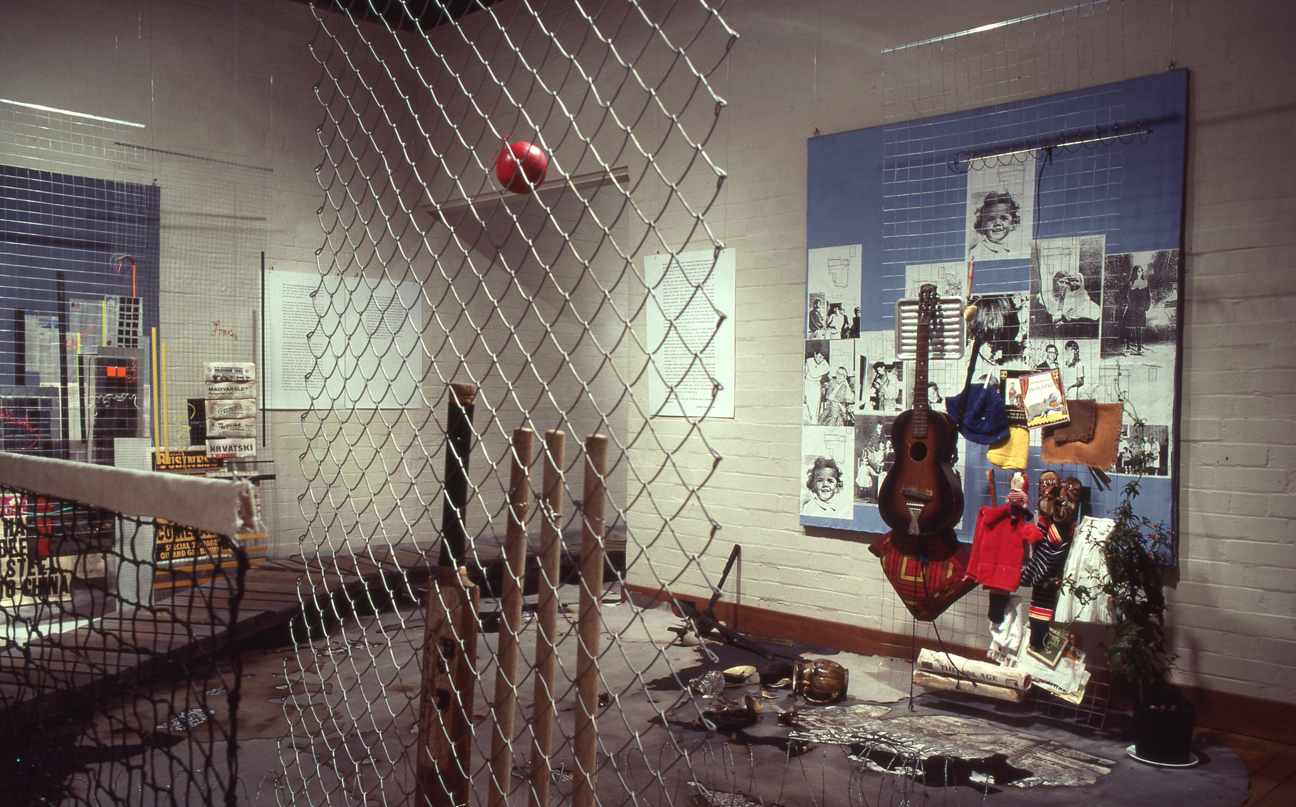 idg_archive_1985_peace_and_nuclear_war_in_the_australian_landscape_002_install.jpg