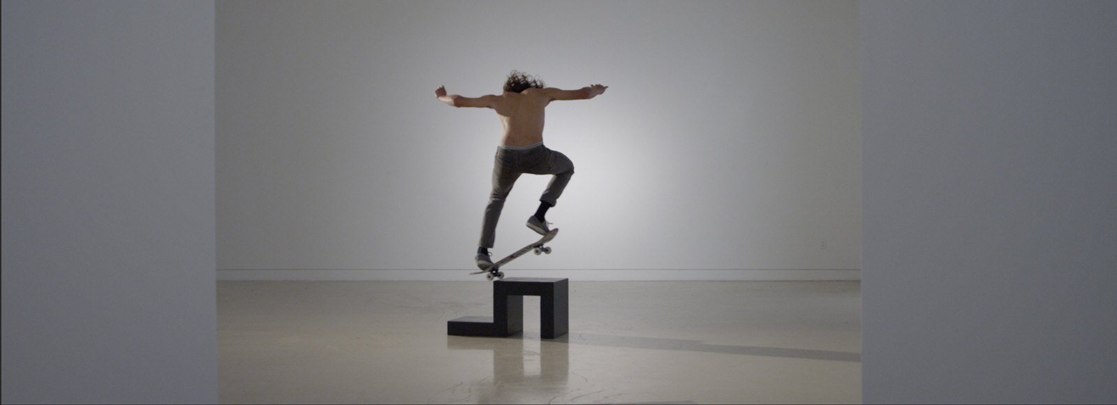 Shaun Gladwell, Jesus Esteban in ‘Skateboarders vs Minimalism’, video still, 2016