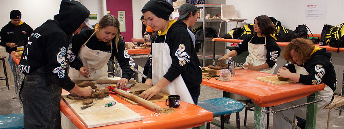 Students working with sculpture at Winter School 2015. Photo Andrew Brettell.